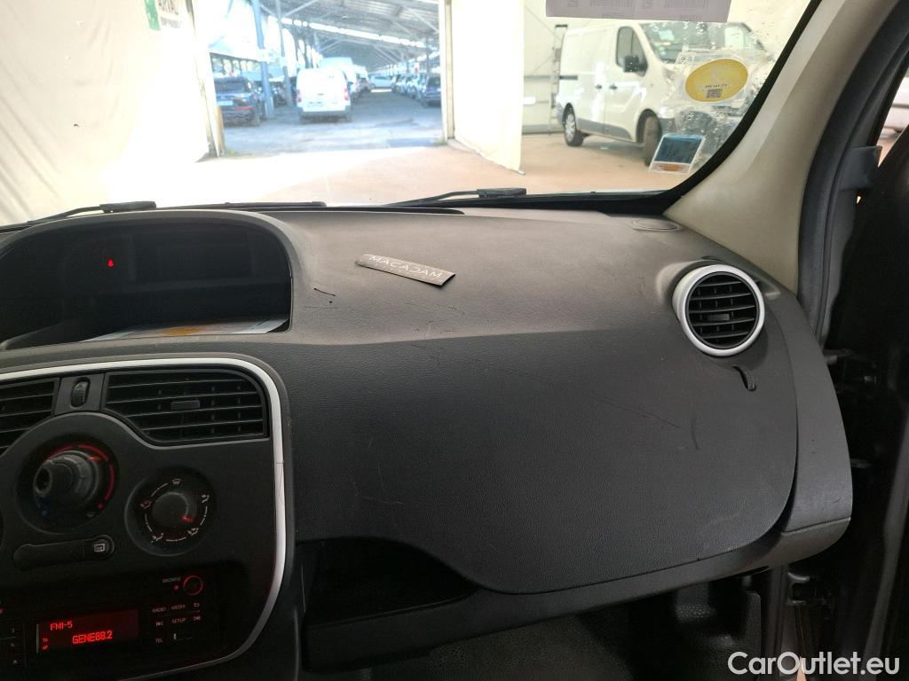  Renault  Kangoo RENAULT  Express / 2013 / 4P / Fourgonnette Gd Volume Confort - Blue dCi 95 #32