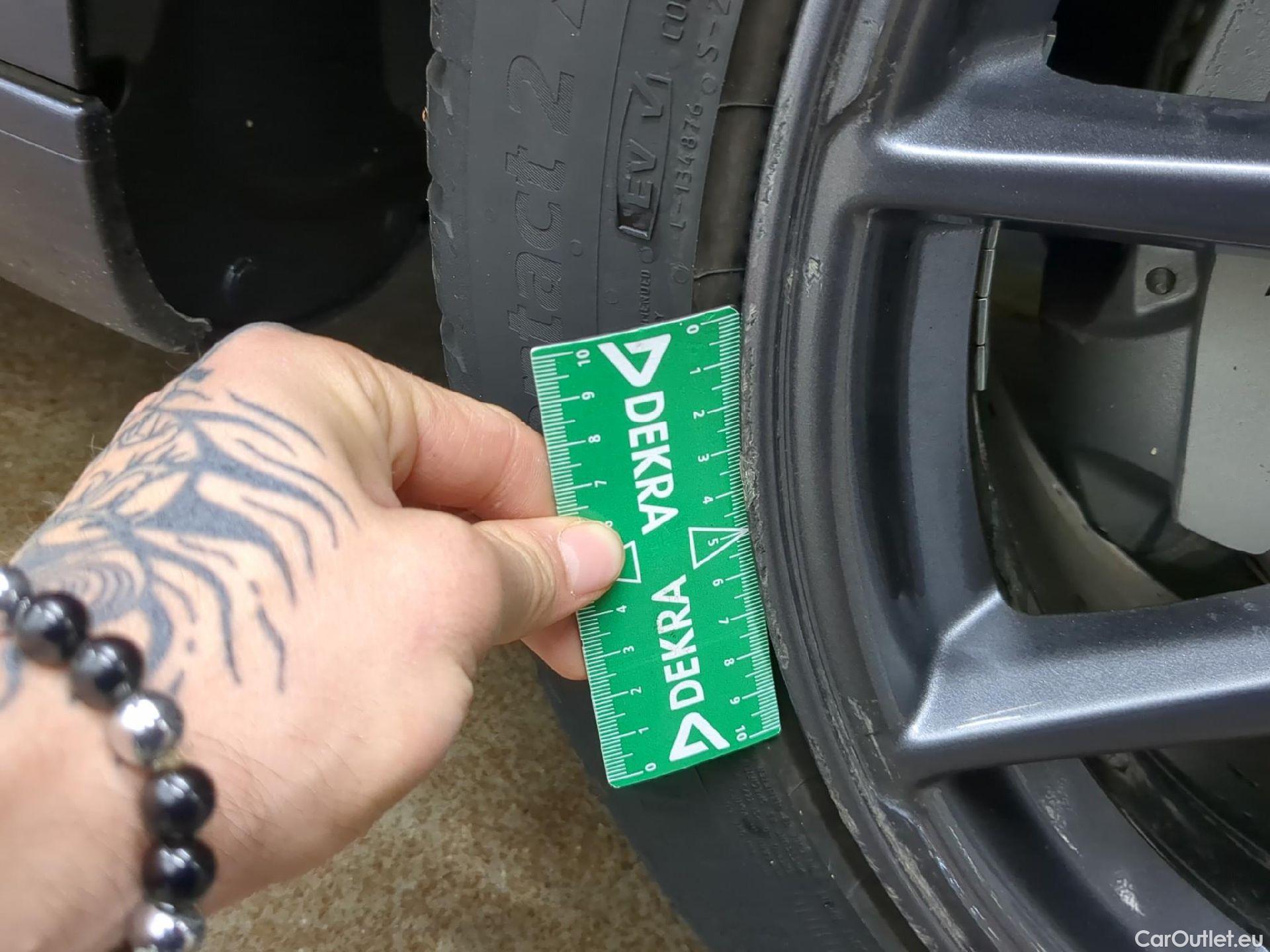  Tesla  Model 3 TESLA  / 2018 / 4P / Berline Grande Autonomie #4