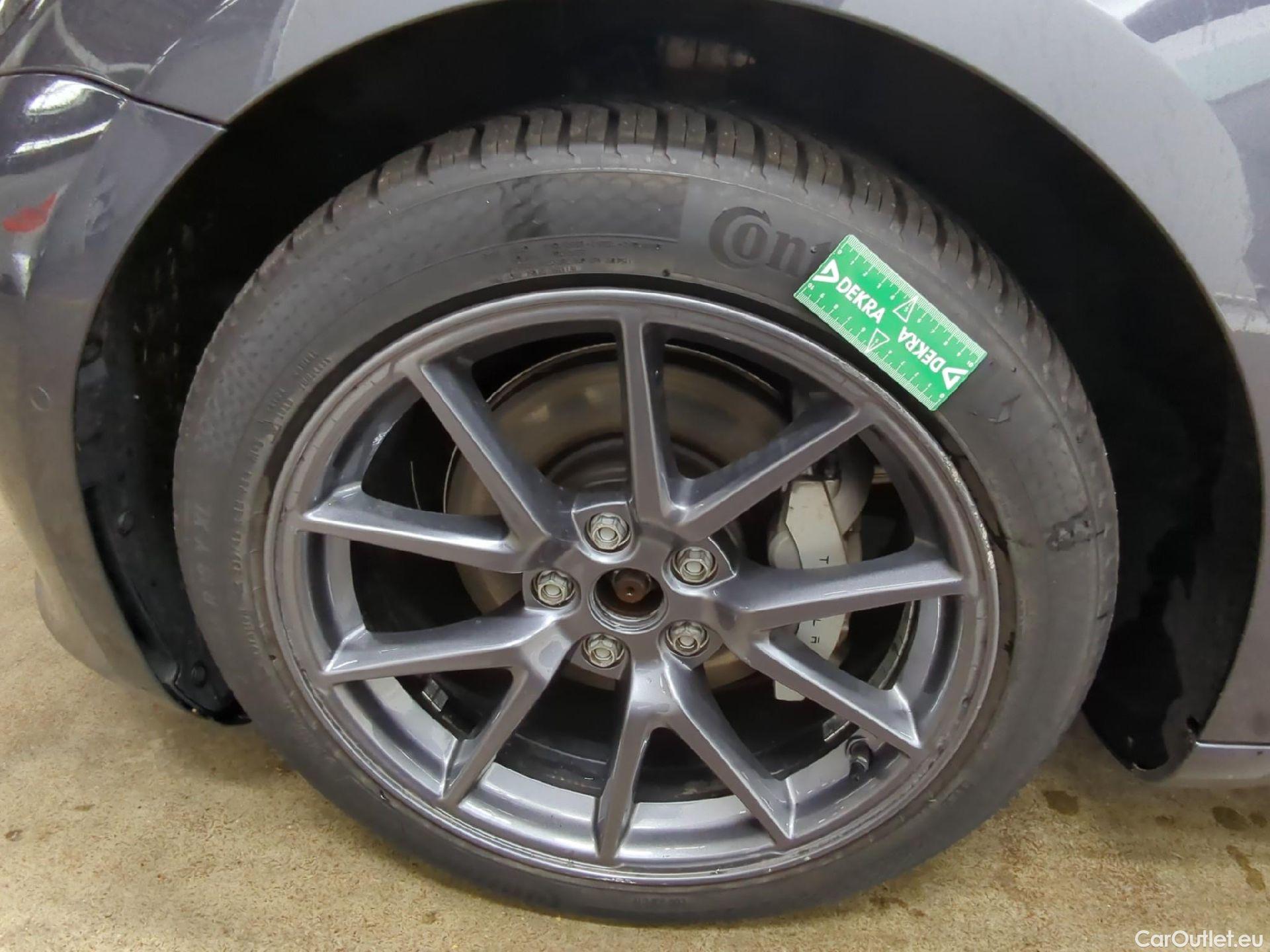  Tesla  Model 3 TESLA  / 2018 / 4P / Berline Grande Autonomie #6