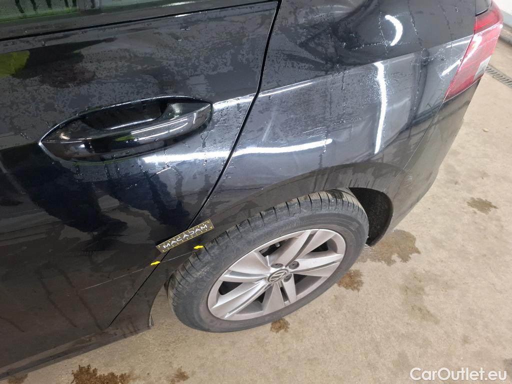  Volkswagen  Golf  VOLKSWAGEN / 2020 / 5P / Berline 2.0 TDI SCR 115 BVM6 Life 1st #51