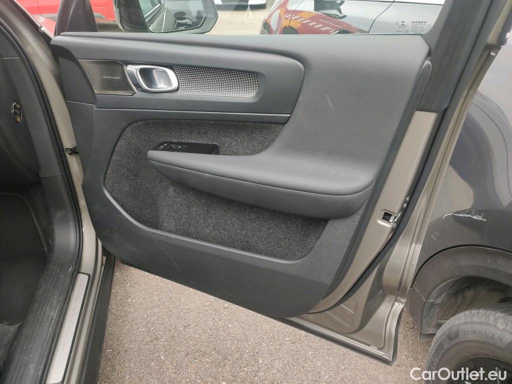  Volvo  XC 40 VOLVO XC40 / 2017 / 5P / todoterreno 2.0 B4 G AWD R-Design Auto #42