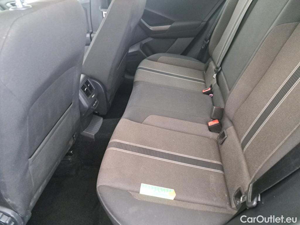  Volkswagen  T-ROC VOLKSWAGEN  / 2017 / 5P / SUV 1.0 TSI 110 LOUNGE #9