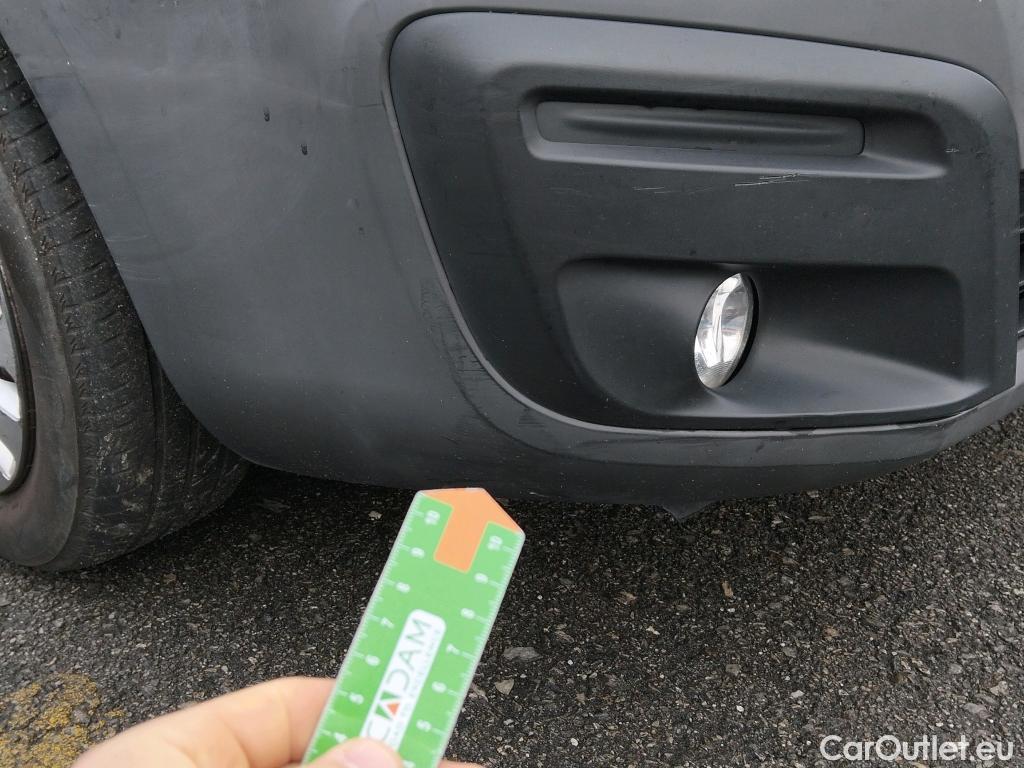  Peugeot  Partner PEUGEOT  / 2015 / 3P / furgón derivado de turismo Furgón Confort L1 BlueHDi 73KW (100CV) #38