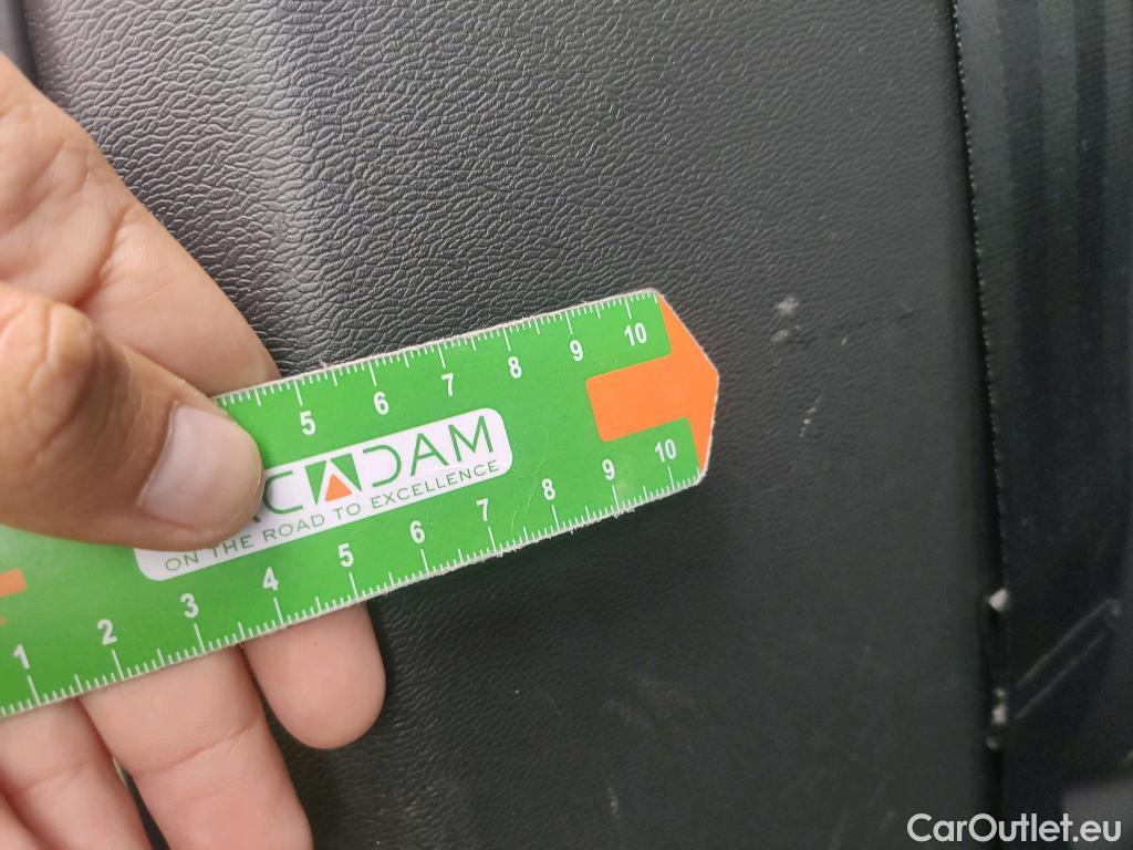  Volvo  XC 40 VOLVO XC40 / 2017 / 5P / todoterreno 2.0 B4 G AWD R-Design Auto #41