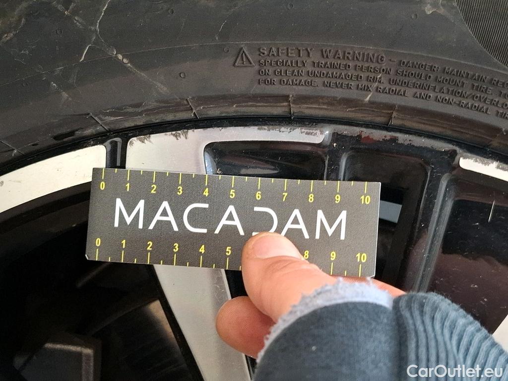  Volvo  XC60 VOLVO  / 2021 / 5P / SUV Recharge T6 350 GT 8 Ultimate Style Dark #6