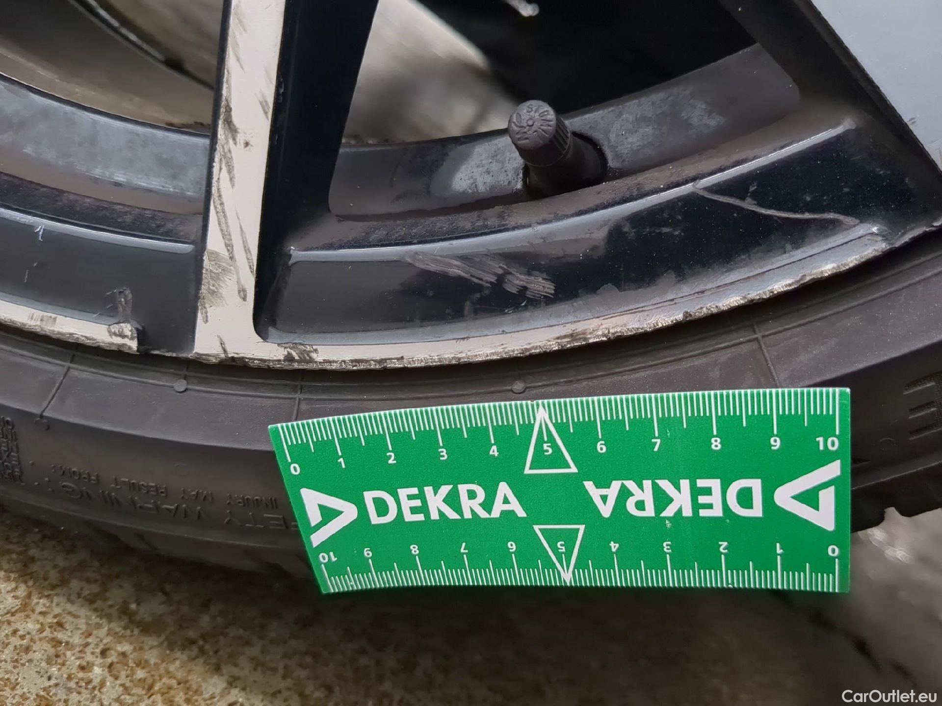  Volkswagen  Golf  VIII Berline GTD 2.0 TDI 200CV BVA7 E6d #2