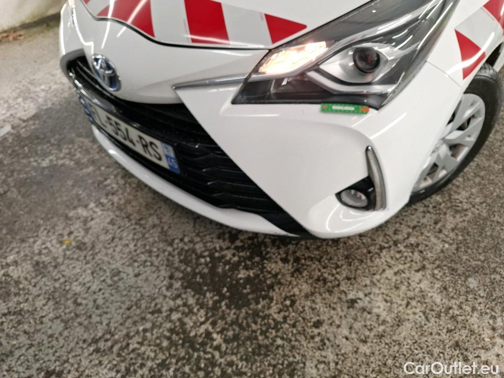  Toyota  Yaris TOYOTA  Hybride / 2017 / 5P / Berline 1.5 VVT-I HYBRID France Business #1