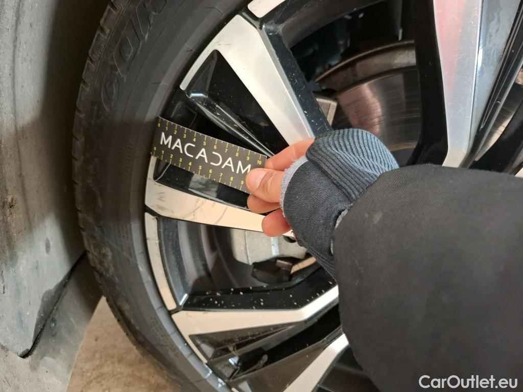  Volvo  XC60 VOLVO  / 2021 / 5P / SUV Recharge T6 350 GT 8 Ultimate Style Dark #8