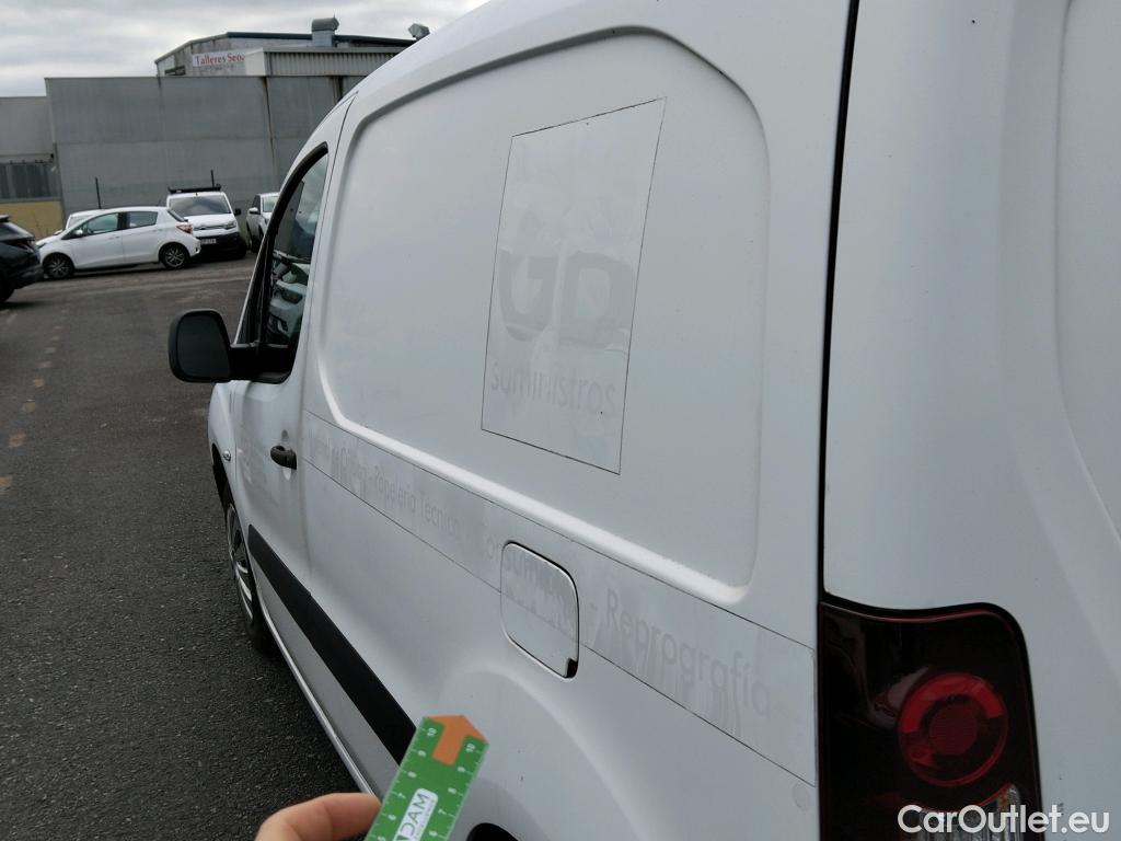  Peugeot  Partner PEUGEOT  / 2015 / 3P / furgón derivado de turismo Furgón Confort L1 BlueHDi 73KW (100CV) #31
