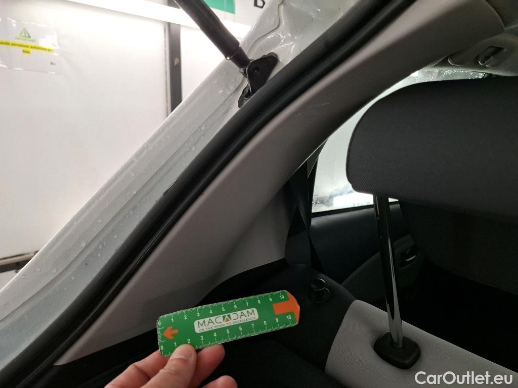  Toyota  Yaris TOYOTA  Hybride / 2017 / 5P / Berline 1.5 VVT-I HYBRID France Business #10