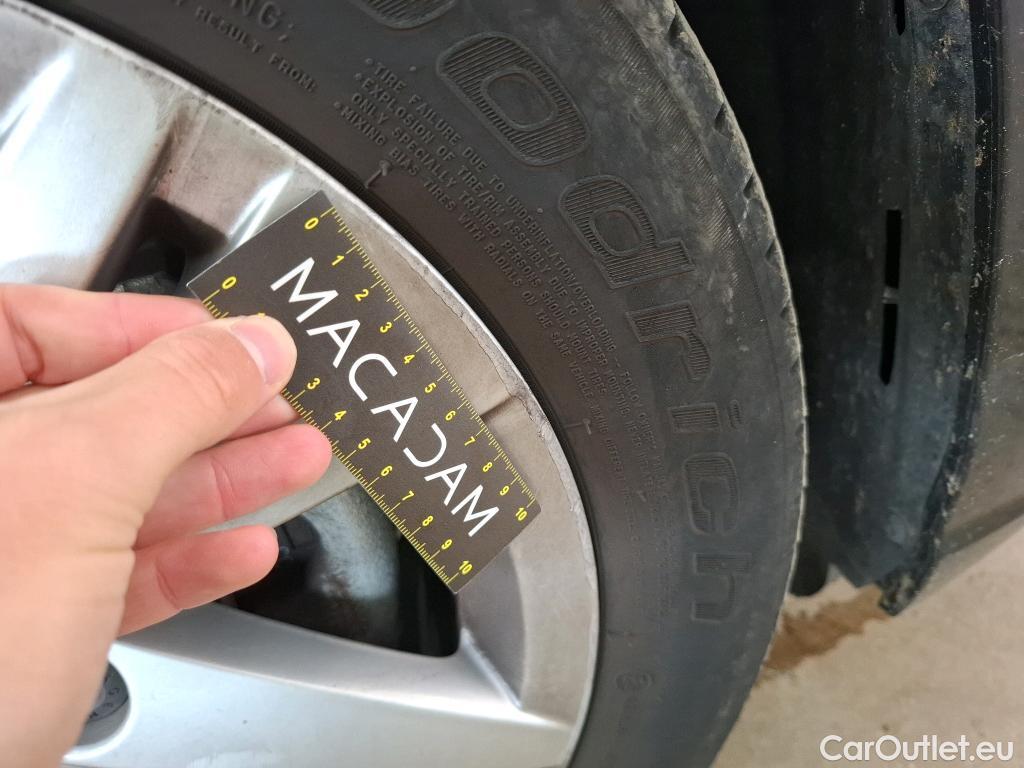  Volkswagen  Golf  VOLKSWAGEN / 2020 / 5P / Berline 2.0 TDI SCR 115 BVM6 Life 1st #26