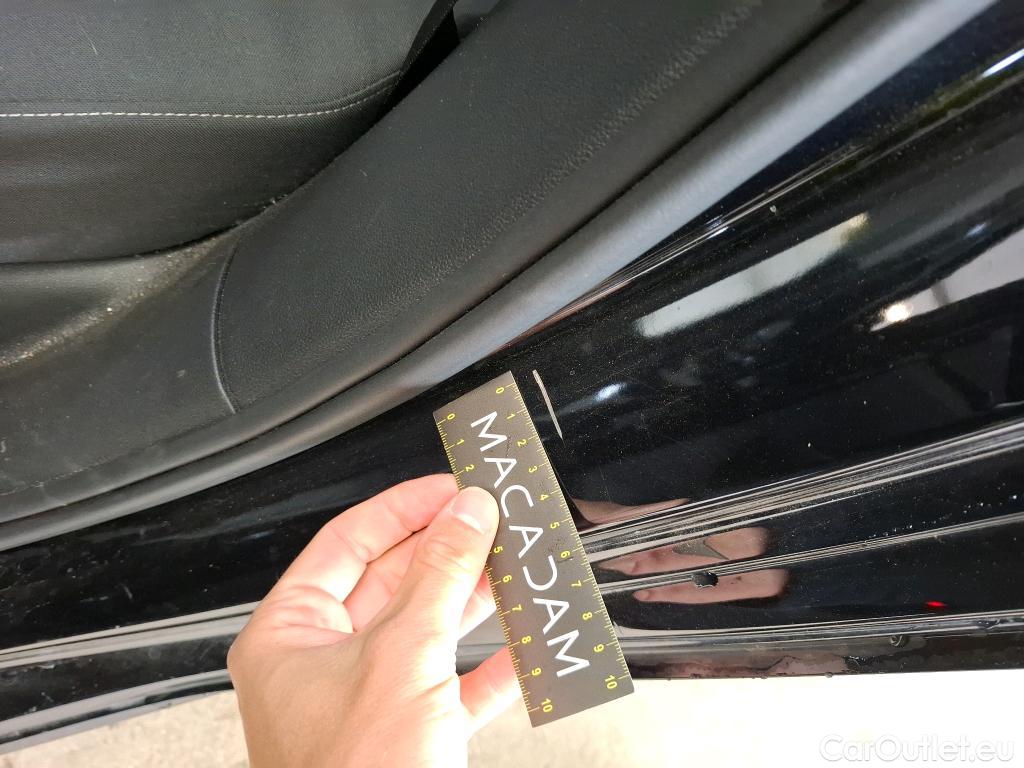  Volkswagen  Golf  VOLKSWAGEN / 2020 / 5P / Berline 2.0 TDI SCR 115 BVM6 Life 1st #54