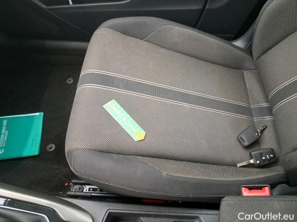  Volkswagen  T-ROC VOLKSWAGEN  / 2017 / 5P / SUV 1.0 TSI 110 LOUNGE #6