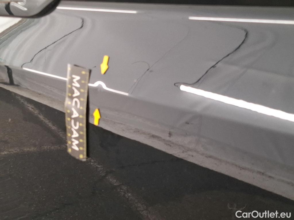  Volkswagen  Tiguan VOLKSWAGEN  / 2020 / 5P / SUV 2.0 TDI 150 DSG7 R-Line #11