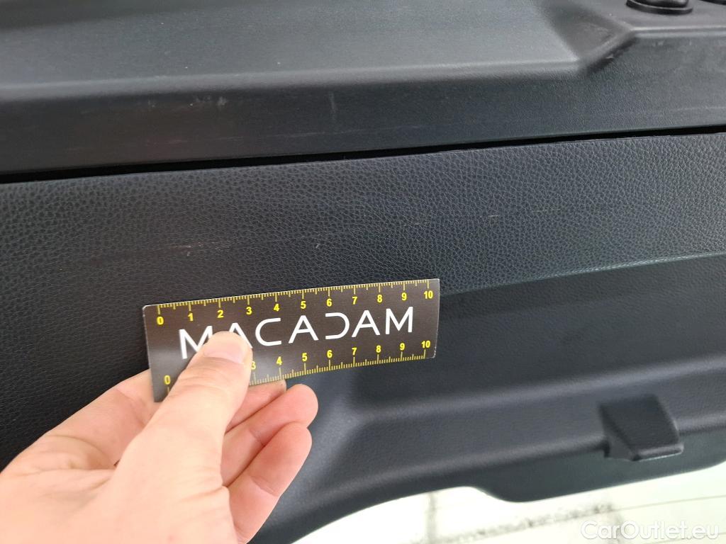  Toyota  Corolla TOYOTA  / 2018 / 5P / Berline Hybride 180h Dynamic Business #6