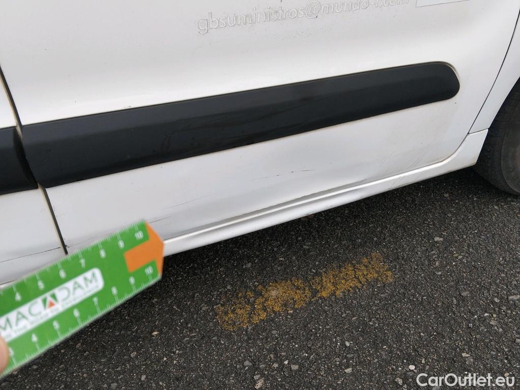  Peugeot  Partner PEUGEOT  / 2015 / 3P / furgón derivado de turismo Furgón Confort L1 BlueHDi 73KW (100CV) #6