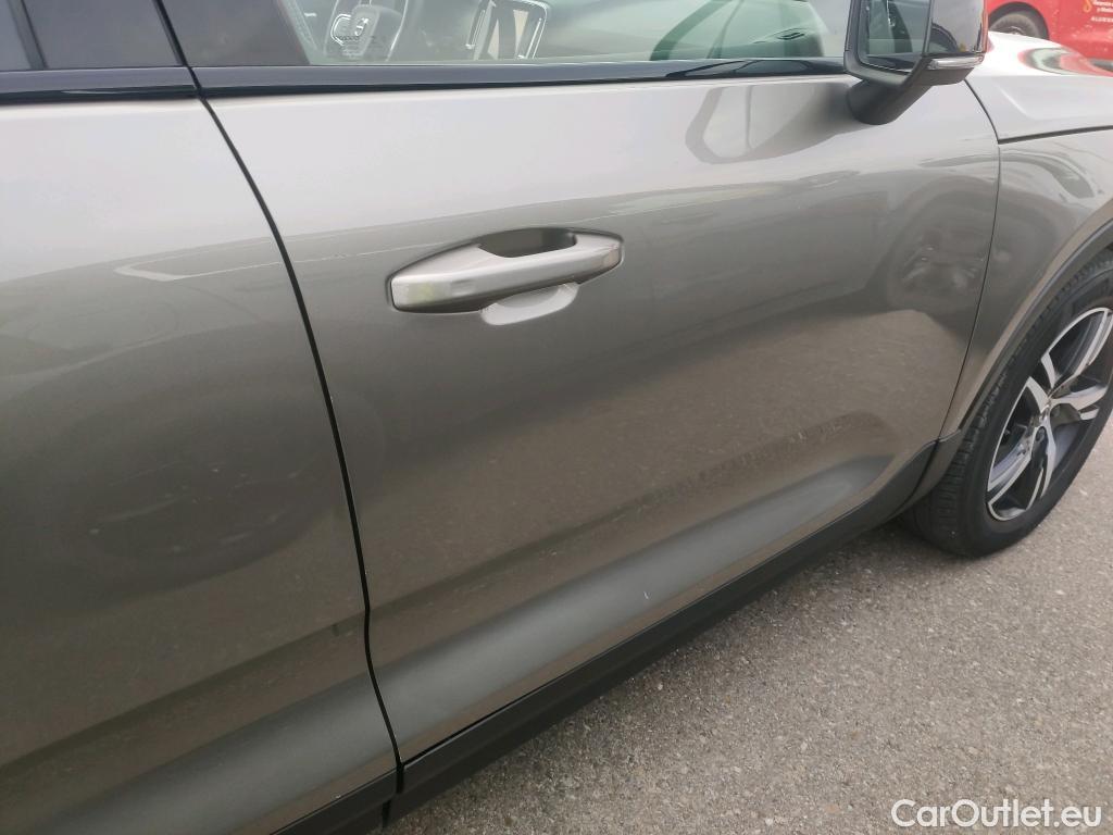  Volvo  XC 40 VOLVO XC40 / 2017 / 5P / todoterreno 2.0 B4 G AWD R-Design Auto #17