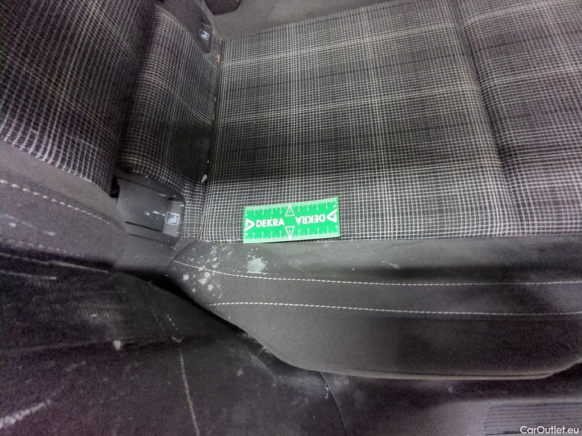  Volkswagen  Golf  VIII Berline GTD 2.0 TDI 200CV BVA7 E6d #55