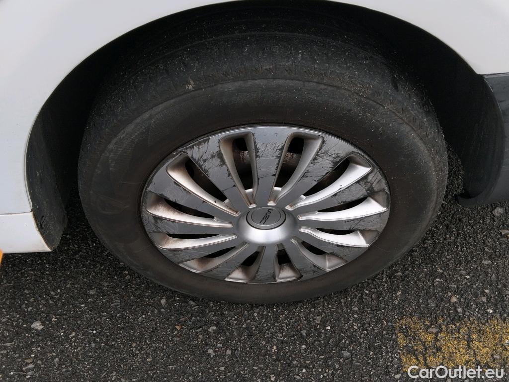  Peugeot  Partner PEUGEOT  / 2015 / 3P / furgón derivado de turismo Furgón Confort L1 BlueHDi 73KW (100CV) #61