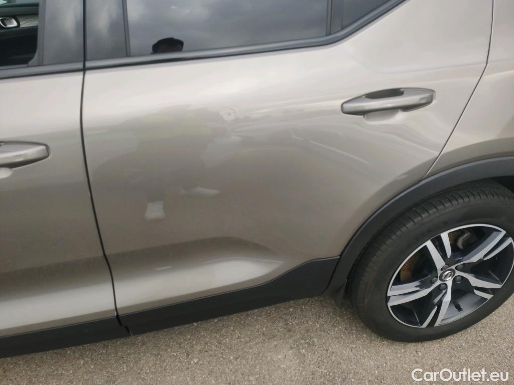  Volvo  XC 40 VOLVO XC40 / 2017 / 5P / todoterreno 2.0 B4 G AWD R-Design Auto #5