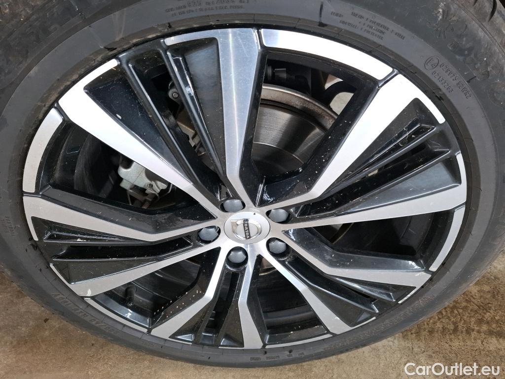  Volvo  XC60 VOLVO  / 2021 / 5P / SUV Recharge T6 350 GT 8 Ultimate Style Dark #26