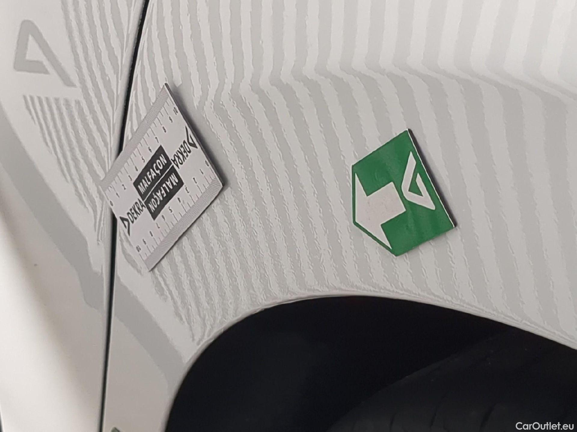  Volkswagen  Golf  VIII Berline GTD 2.0 TDI 200CV BVA7 E6d #43