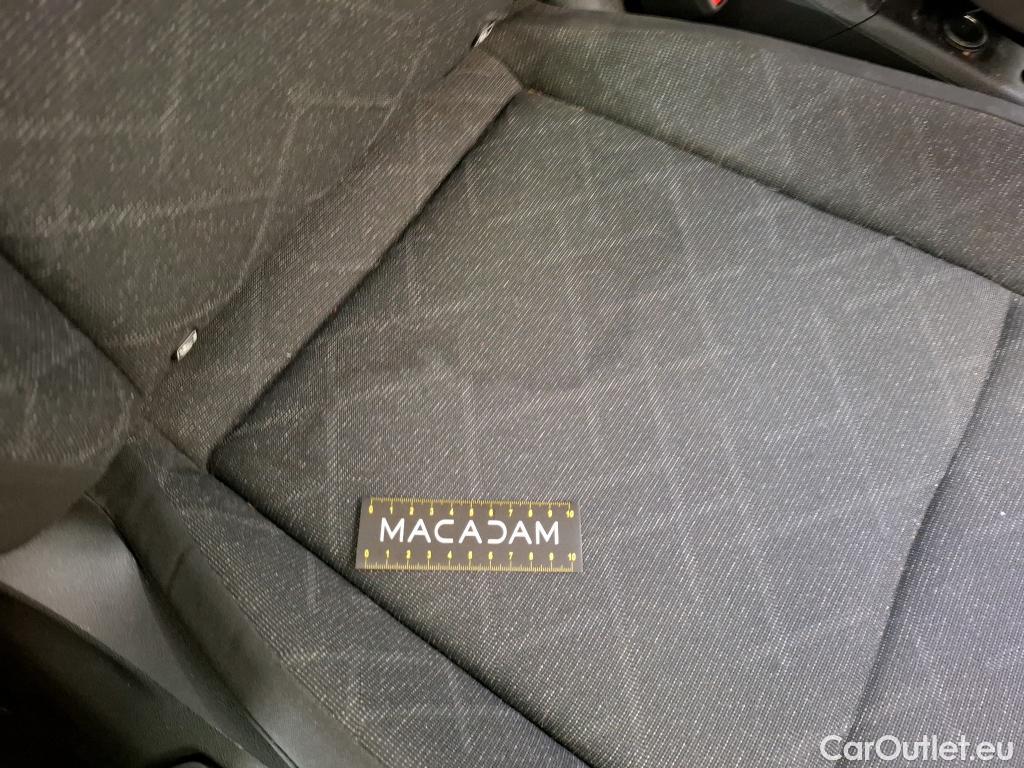  Volkswagen  Golf  VOLKSWAGEN / 2020 / 5P / Berline 2.0 TDI SCR 115 BVM6 Life 1st #44