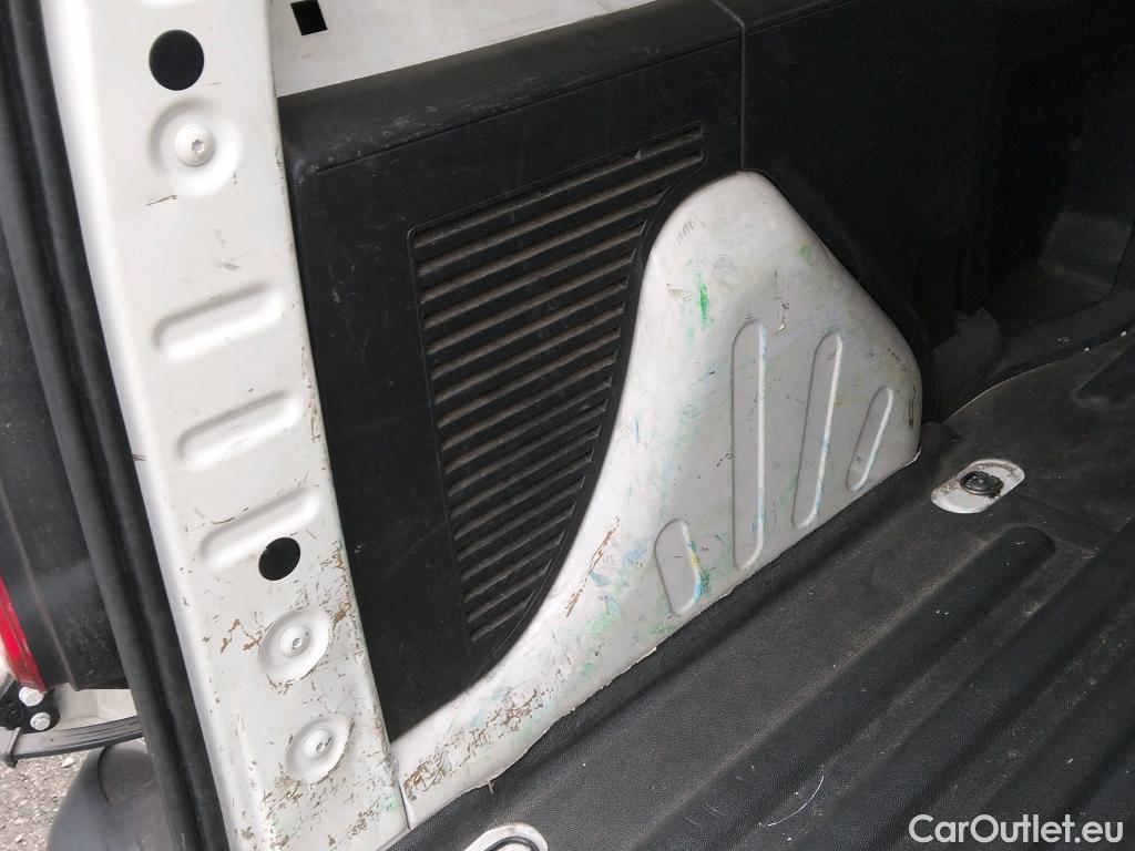  Peugeot  Partner PEUGEOT  / 2015 / 3P / furgón derivado de turismo Furgón Confort L1 BlueHDi 73KW (100CV) #10