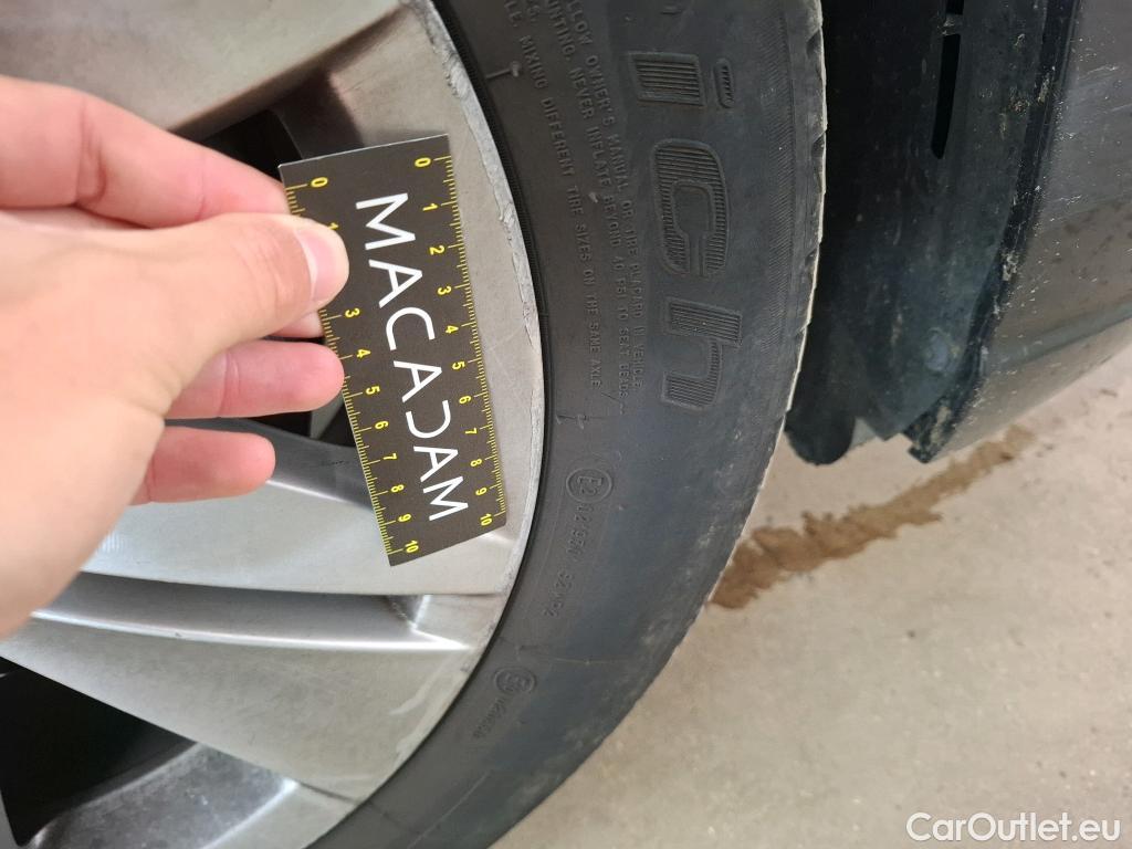  Volkswagen  Golf  VOLKSWAGEN / 2020 / 5P / Berline 2.0 TDI SCR 115 BVM6 Life 1st #27