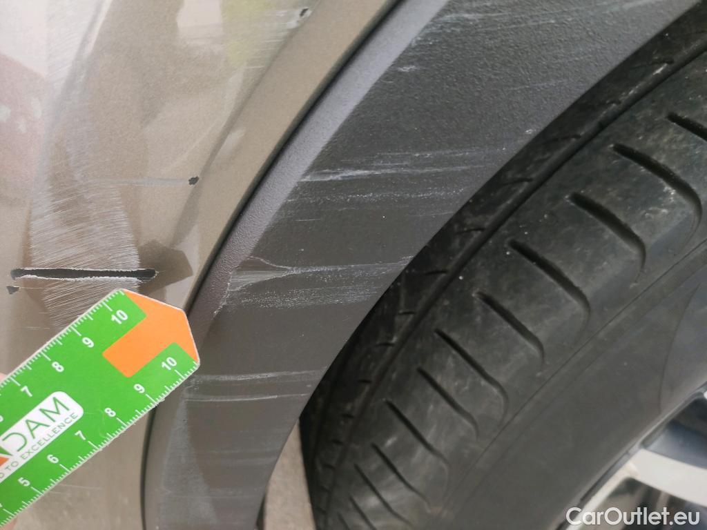  Volvo  XC 40 VOLVO XC40 / 2017 / 5P / todoterreno 2.0 B4 G AWD R-Design Auto #51