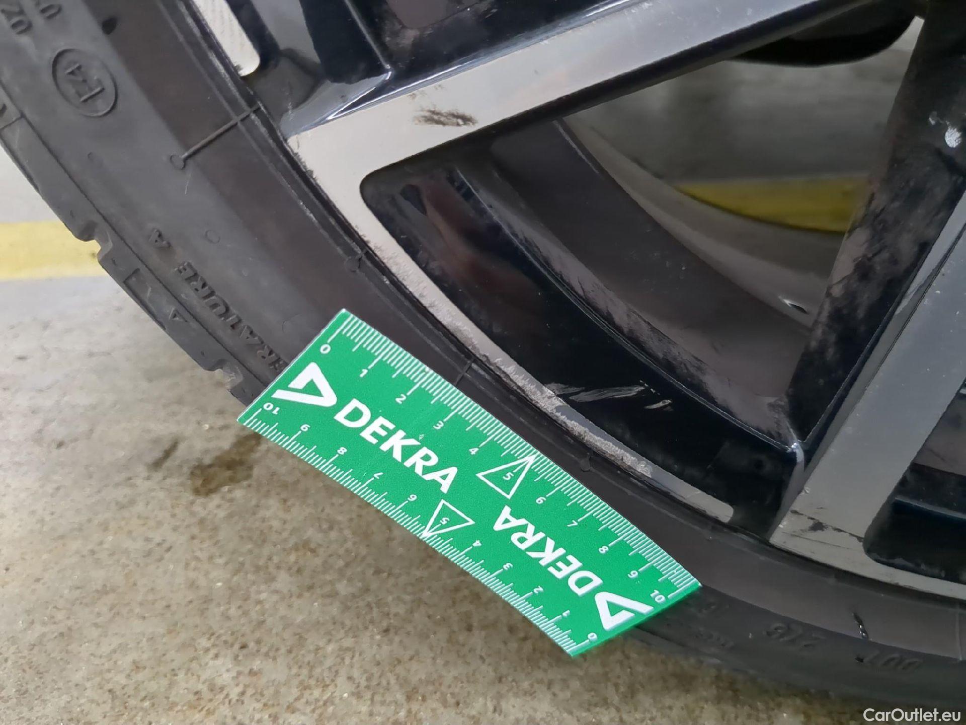  Volkswagen  Golf  VIII Berline GTD 2.0 TDI 200CV BVA7 E6d #10