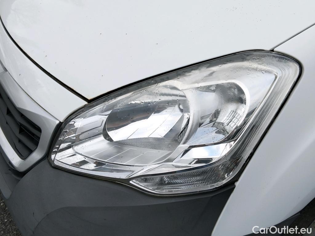  Peugeot  Partner PEUGEOT  / 2015 / 3P / furgón derivado de turismo Furgón Confort L1 BlueHDi 73KW (100CV) #3