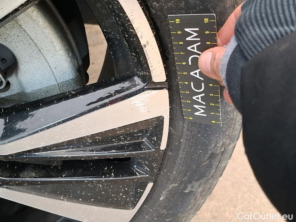  Volvo  XC60 VOLVO  / 2021 / 5P / SUV Recharge T6 350 GT 8 Ultimate Style Dark #17