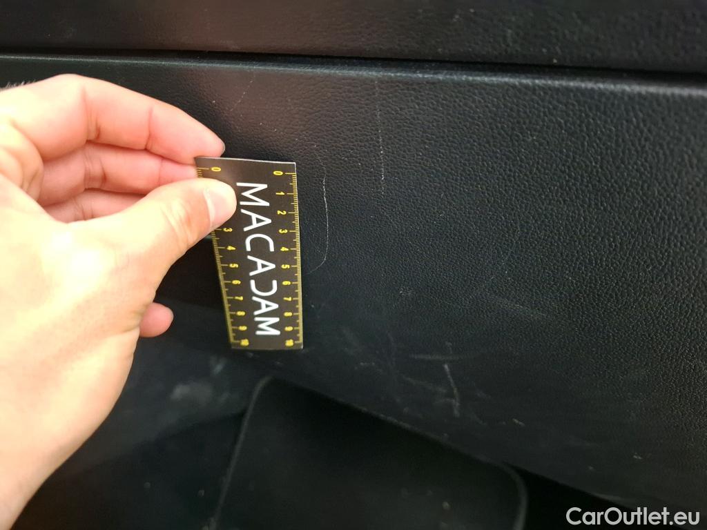  Volkswagen  Golf  VOLKSWAGEN / 2020 / 5P / Berline 2.0 TDI SCR 115 BVM6 Life 1st #34