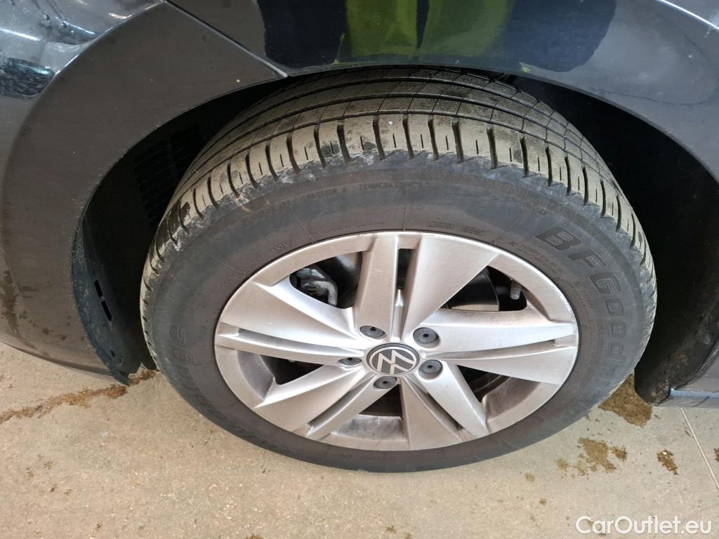  Volkswagen  Golf  VOLKSWAGEN / 2020 / 5P / Berline 2.0 TDI SCR 115 BVM6 Life 1st #19