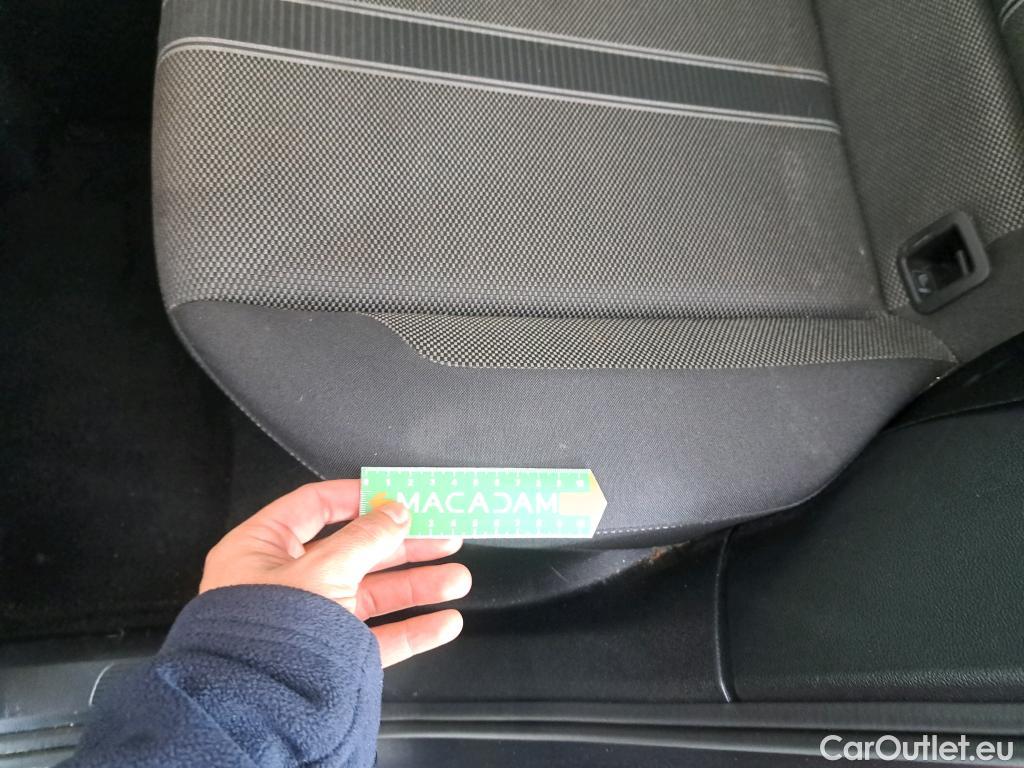  Volkswagen  T-ROC VOLKSWAGEN  / 2017 / 5P / SUV 1.0 TSI 110 LOUNGE #11