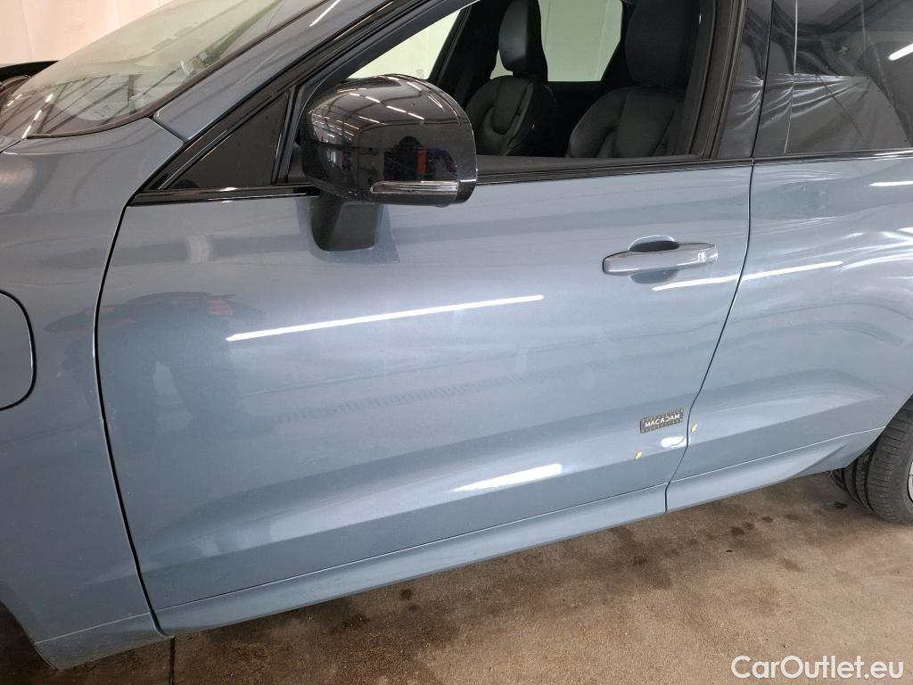  Volvo  XC60 VOLVO  / 2021 / 5P / SUV Recharge T6 350 GT 8 Ultimate Style Dark #1