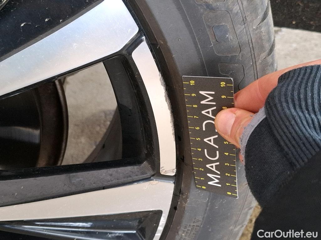  Volvo  XC60 VOLVO  / 2021 / 5P / SUV Recharge T6 350 GT 8 Ultimate Style Dark #27