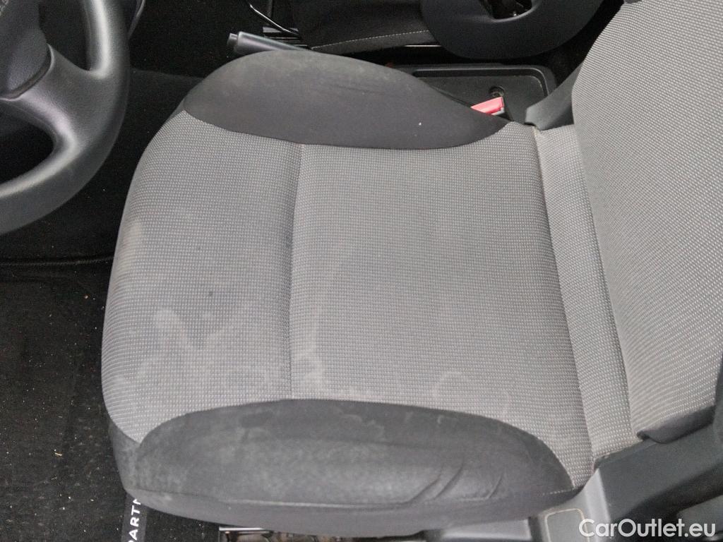  Peugeot  Partner PEUGEOT  / 2015 / 3P / furgón derivado de turismo Furgón Confort L1 BlueHDi 73KW (100CV) #33