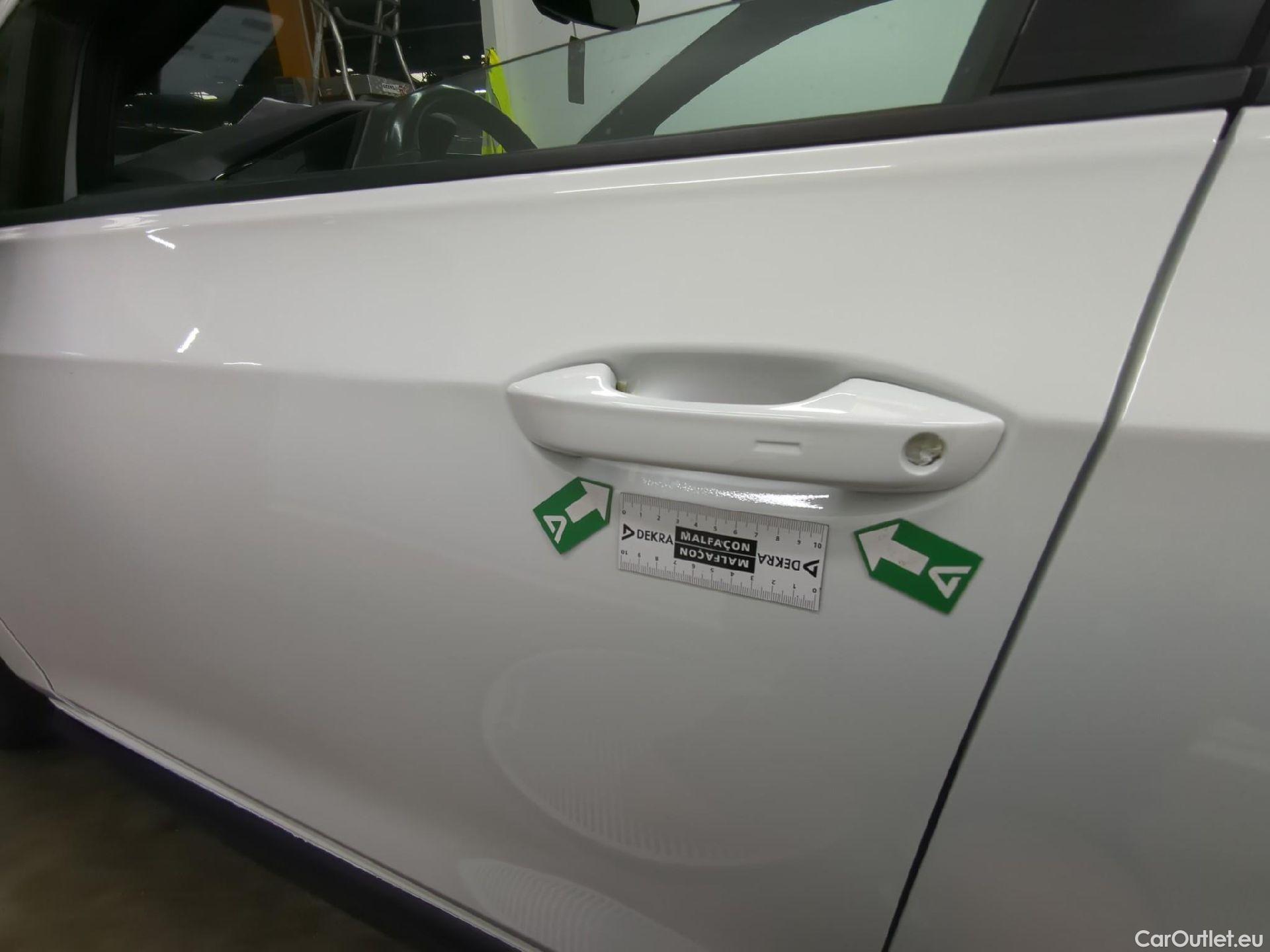  Volkswagen  Golf  VIII Berline GTD 2.0 TDI 200CV BVA7 E6d #35