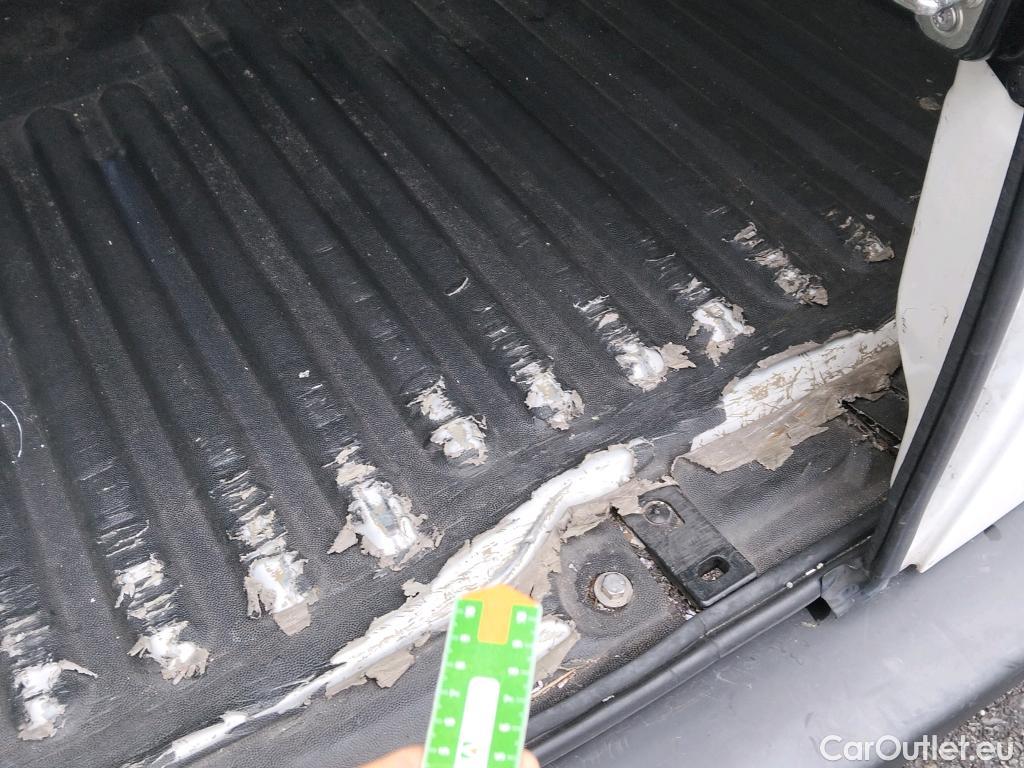  Peugeot  Partner PEUGEOT  / 2015 / 3P / furgón derivado de turismo Furgón Confort L1 BlueHDi 73KW (100CV) #2