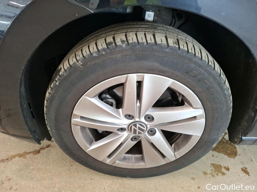  Volkswagen  Golf  VOLKSWAGEN / 2020 / 5P / Berline 2.0 TDI SCR 115 BVM6 Life 1st #20