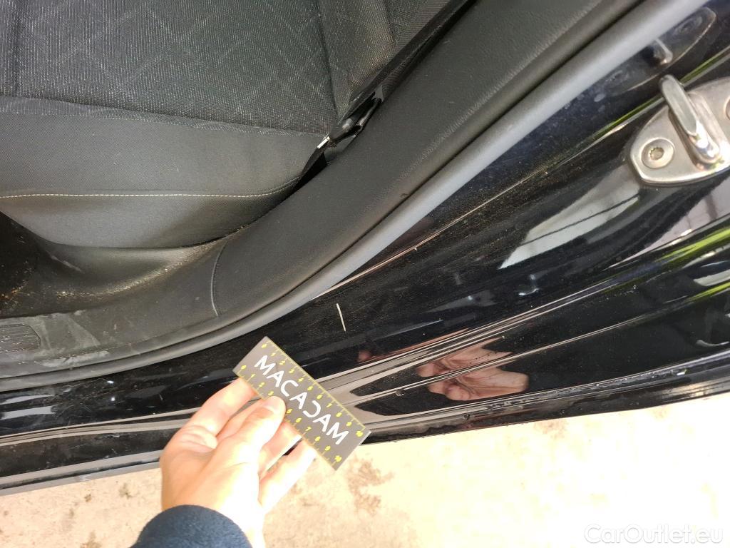  Volkswagen  Golf  VOLKSWAGEN / 2020 / 5P / Berline 2.0 TDI SCR 115 BVM6 Life 1st #53