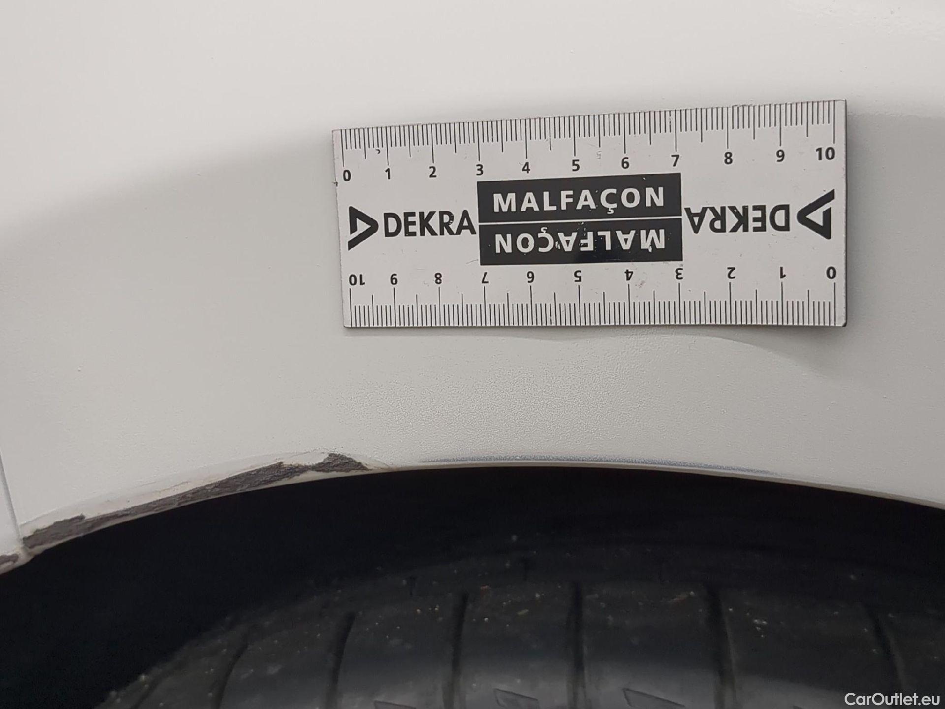  Volkswagen  Golf  VIII Berline GTD 2.0 TDI 200CV BVA7 E6d #16