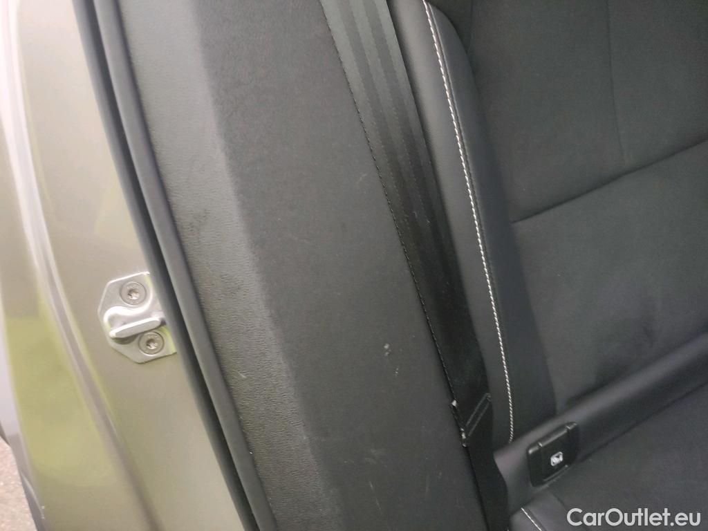  Volvo  XC 40 VOLVO XC40 / 2017 / 5P / todoterreno 2.0 B4 G AWD R-Design Auto #40