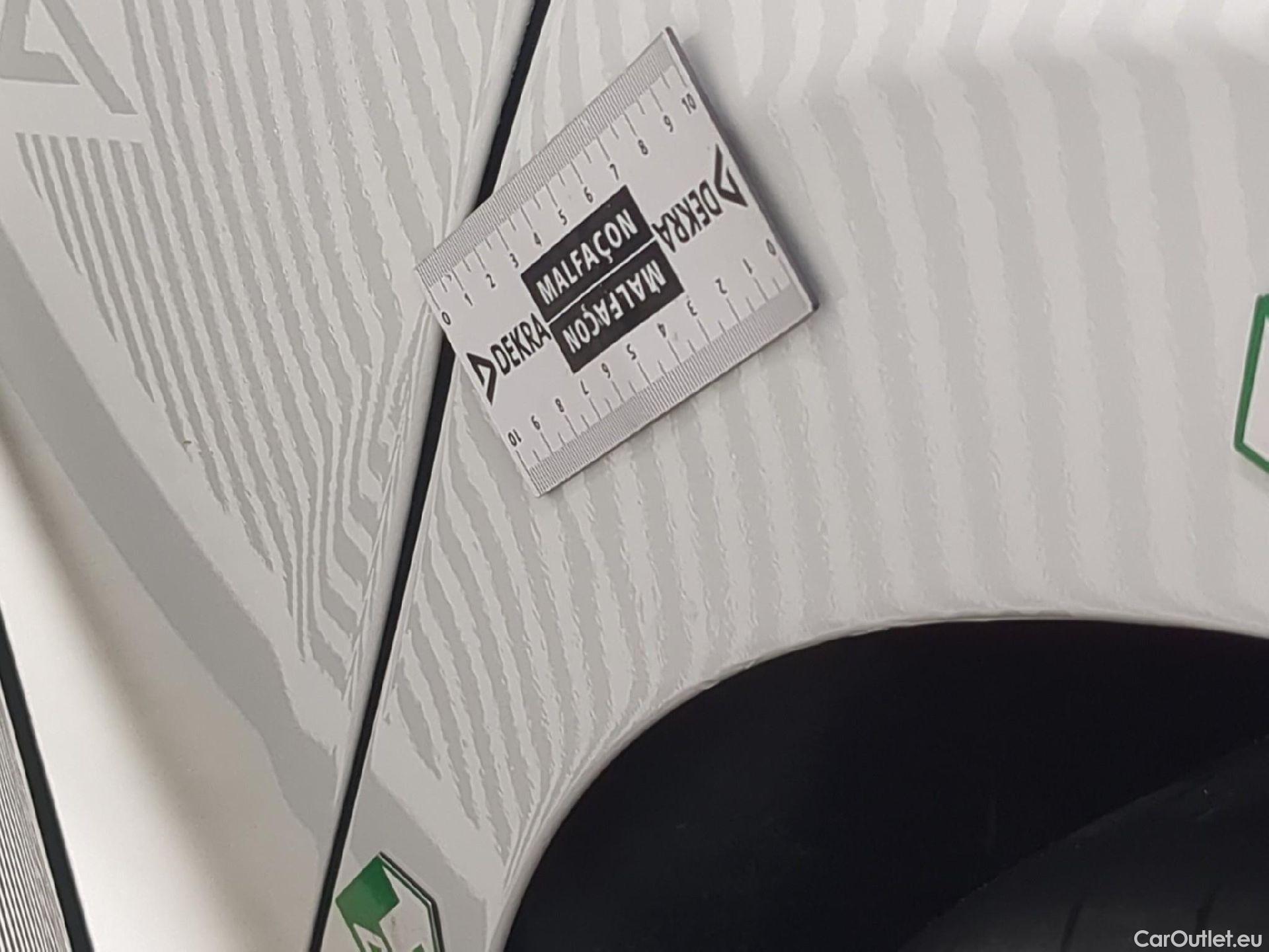  Volkswagen  Golf  VIII Berline GTD 2.0 TDI 200CV BVA7 E6d #45