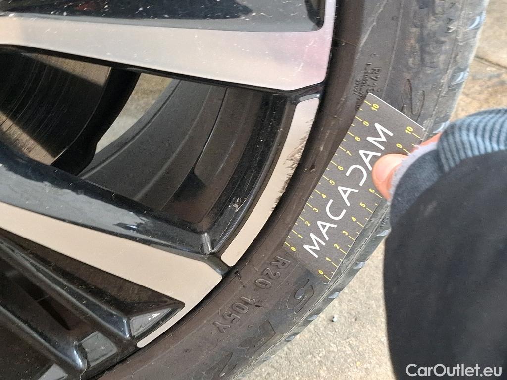  Volvo  XC60 VOLVO  / 2021 / 5P / SUV Recharge T6 350 GT 8 Ultimate Style Dark #7