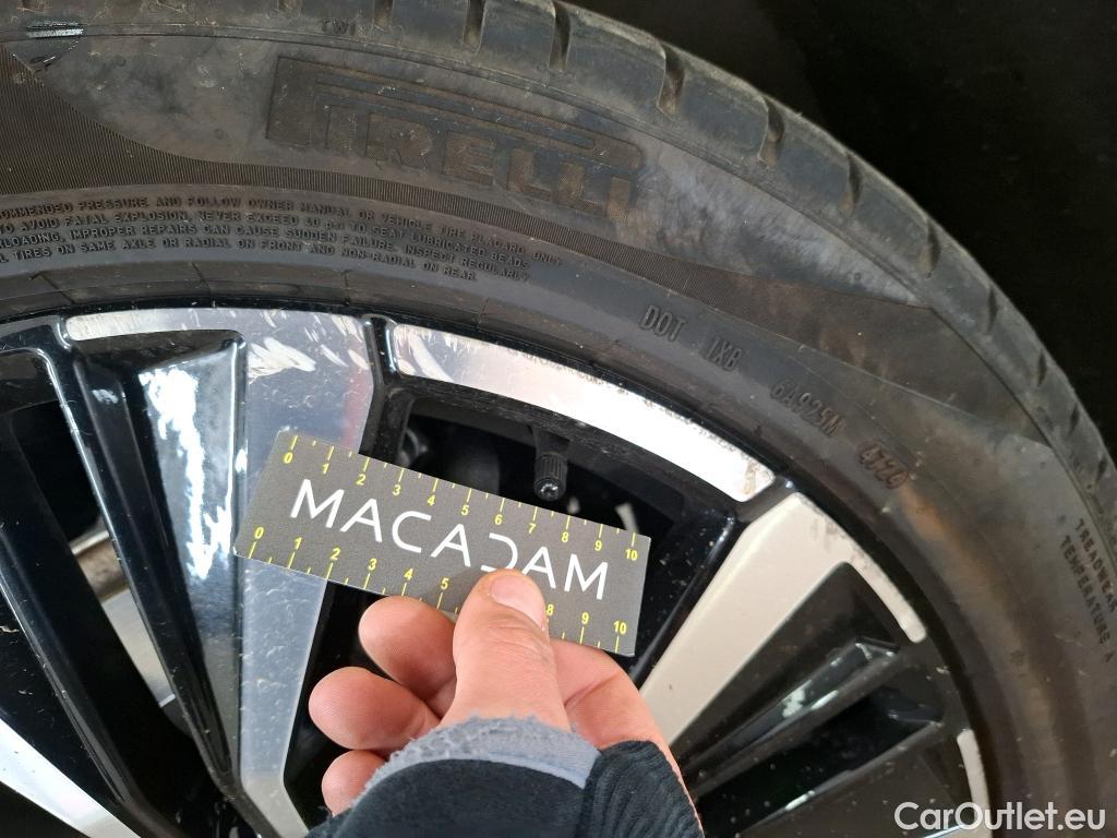  Volvo  XC60 VOLVO  / 2021 / 5P / SUV Recharge T6 350 GT 8 Ultimate Style Dark #13