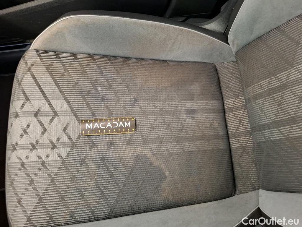  Volkswagen  Tiguan VOLKSWAGEN  / 2020 / 5P / SUV 2.0 TDI 150 DSG7 R-Line #23