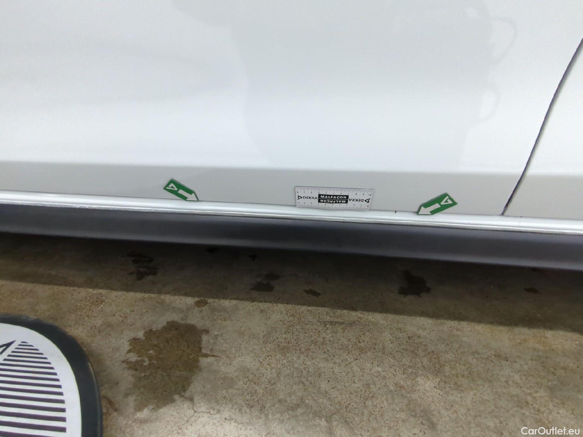  Volkswagen  Golf  VIII Berline GTD 2.0 TDI 200CV BVA7 E6d #40